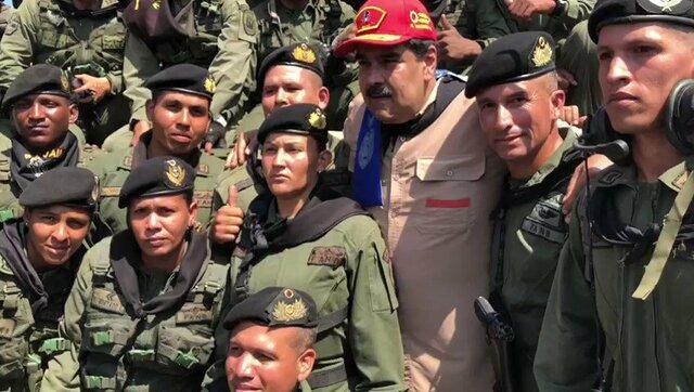 مادورو: ارتش ونزوئلا 1000 درصد آماده است