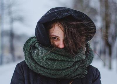 در هوای خیلی سرد چگونه لباس بپوشید تا کاملا گرم بمانید؟